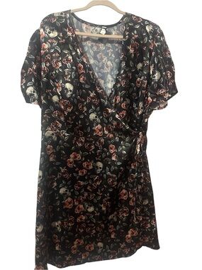 Hot Topic skulls and roses satin dress size 3 plus size